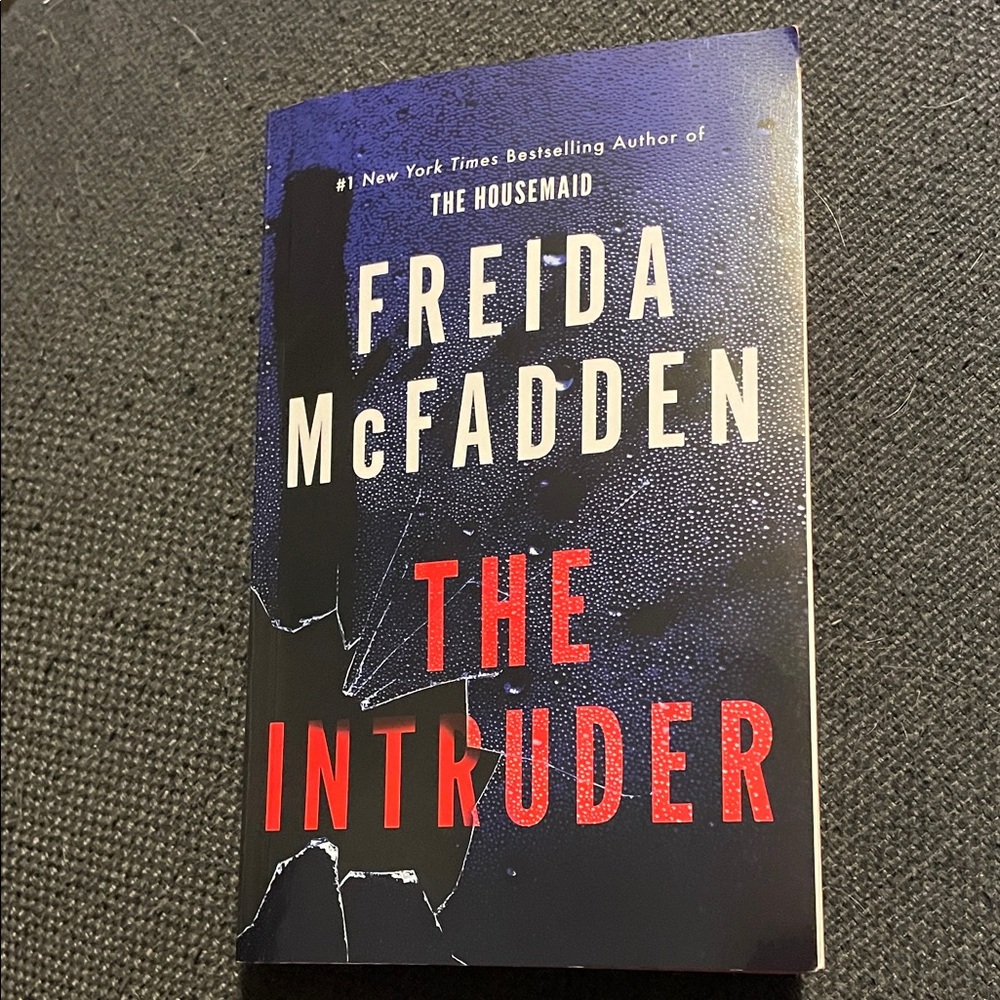 🔥 2/$29 - The Intruder by Freida McFadden Book